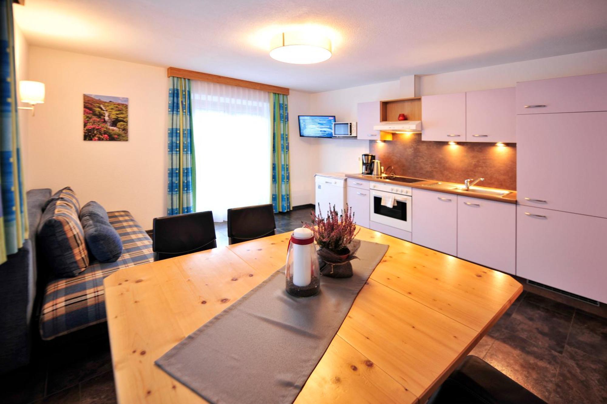 Baeckerei Schranz Acomodação com café da manhã Sankt Leonhard im Pitztal Exterior foto