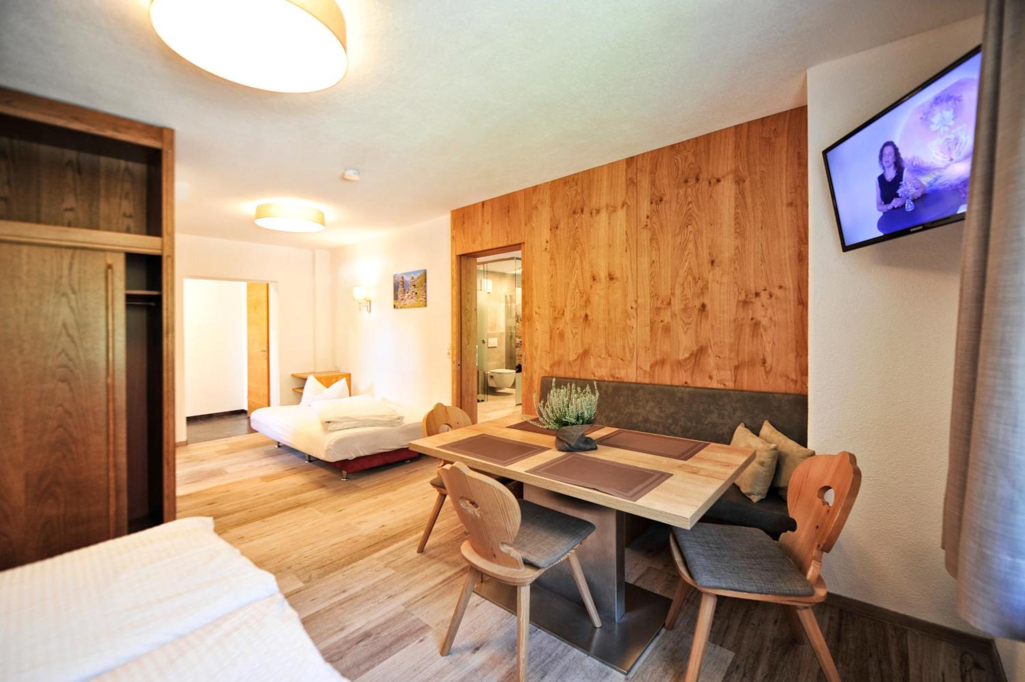 Baeckerei Schranz Acomodação com café da manhã Sankt Leonhard im Pitztal Exterior foto